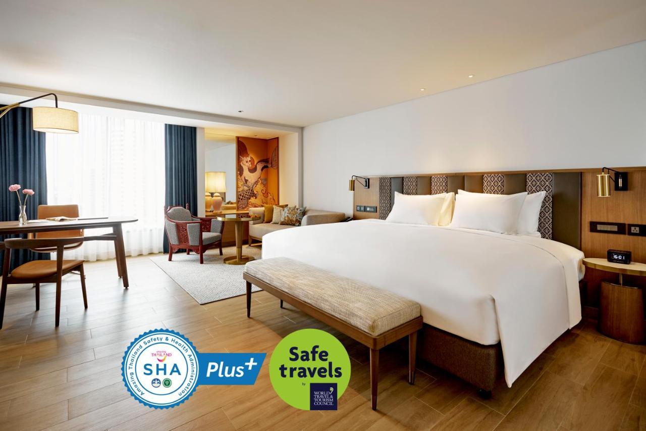 Junior Suite California King Bed,1274154301:JPEG